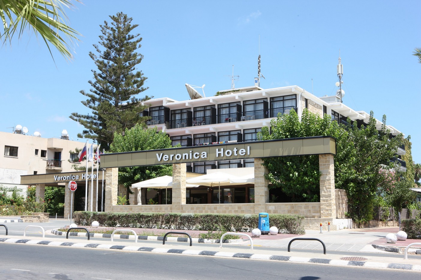 VERONICA HOTEL